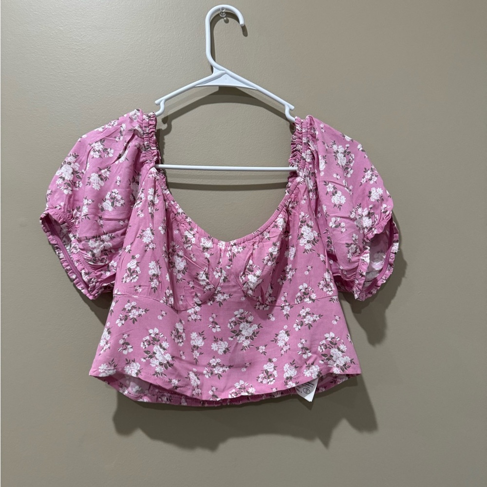 Hollister Pink Floral Crop Blouse